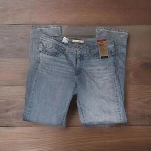 NWT womens levis jeans Size 30